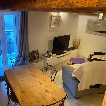 Maison De Village De 1802, Fraichement Renovee A 04370 *