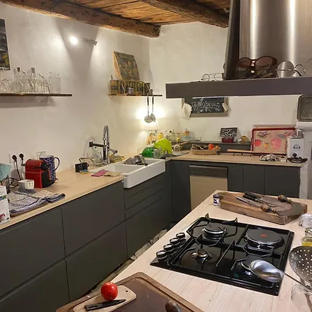 Maison De Village De 1802, Fraichement Renovee A 04370 *