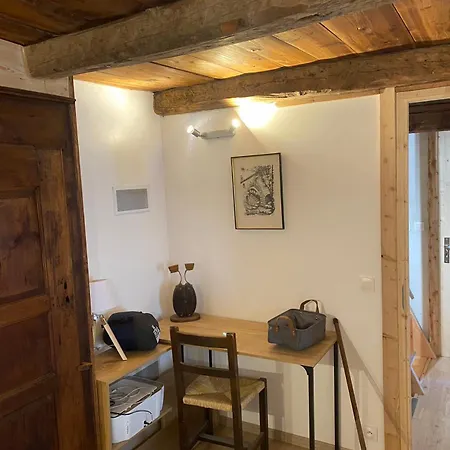 Maison De Village De 1802, Fraichement Renovee A 04370 *