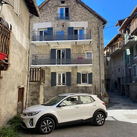 Maison De Village De 1802, Fraichement Renovee A 04370 Semesterbostad Beauvezer