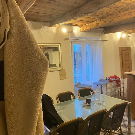 Maison De Village De 1802, Fraichement Renovee A 04370 Hébergement de vacances