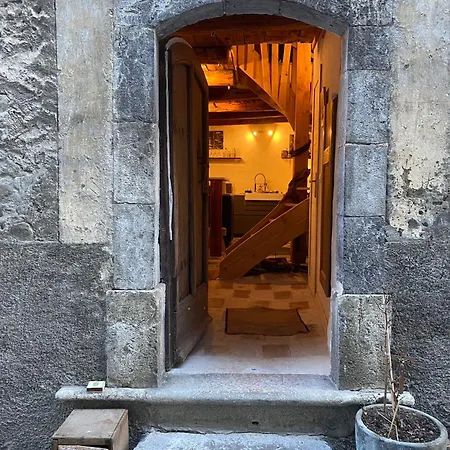 Maison De Village De 1802, Fraichement Renovee A 04370 Beauvezer