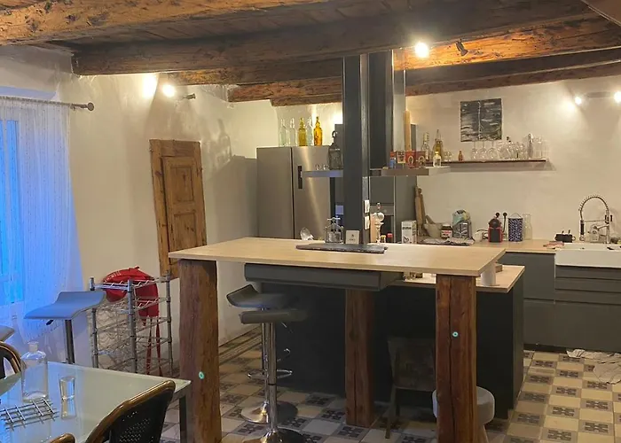 Maison De Village De 1802, Fraichement Renovee A 04370 Holiday home