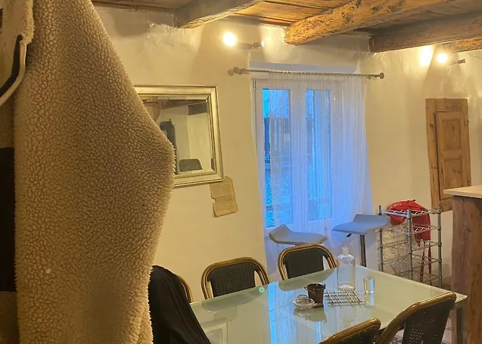 Maison De Village De 1802, Fraichement Renovee A 04370 Holiday home